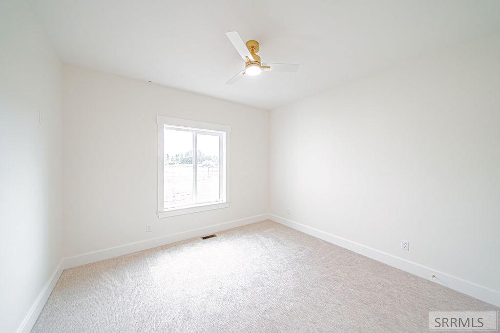 3811 E 228 N Property Photo 31