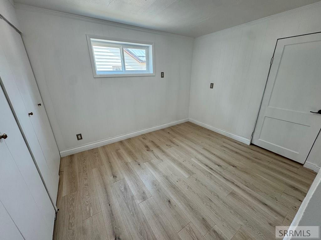 349 E 2nd N Property Photo 17