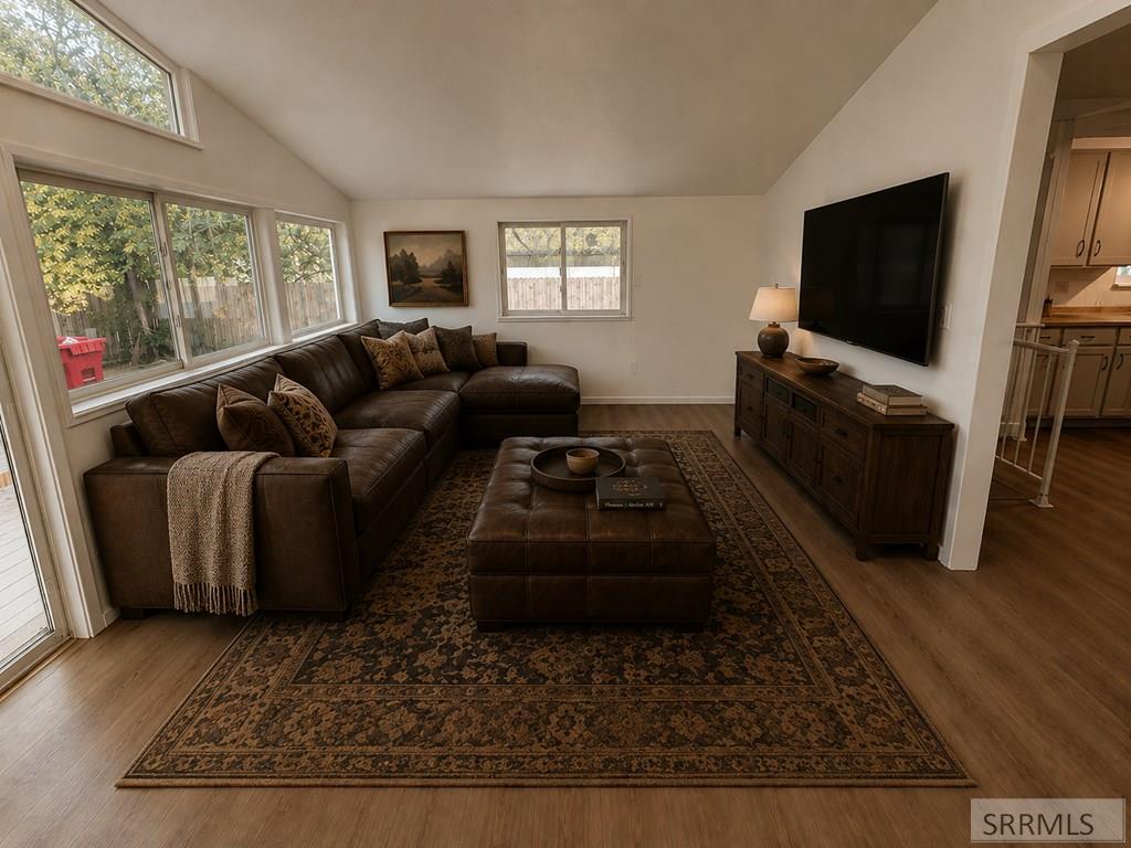 349 E 2nd N Property Photo 30