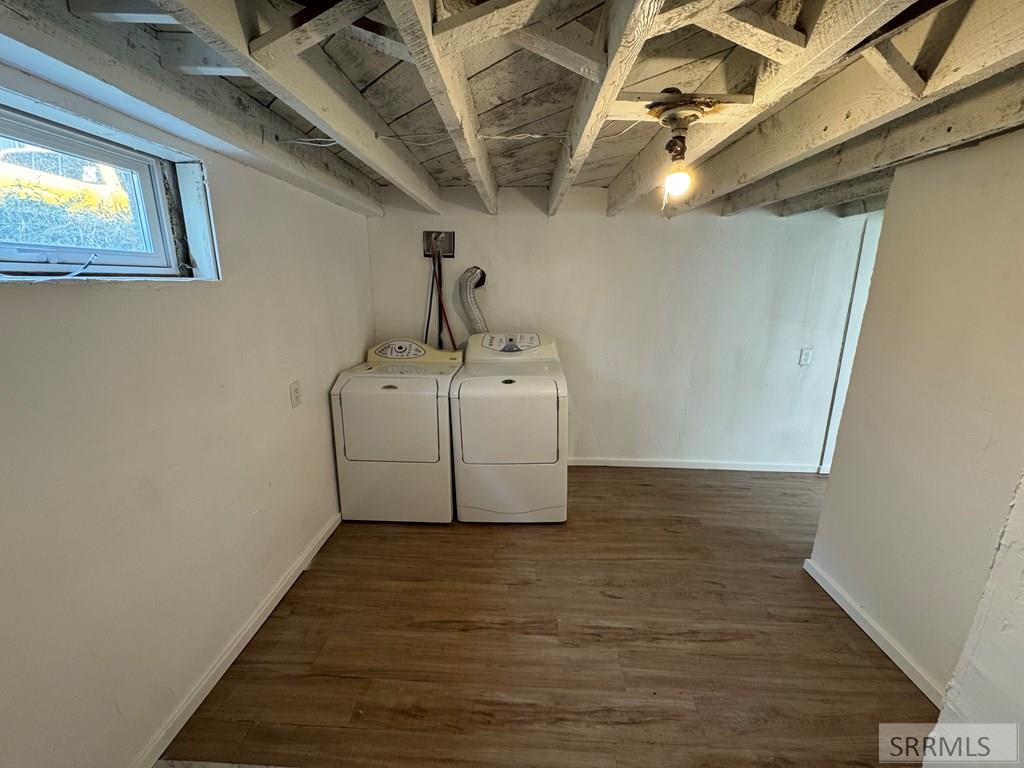 349 E 2nd N Property Photo 45