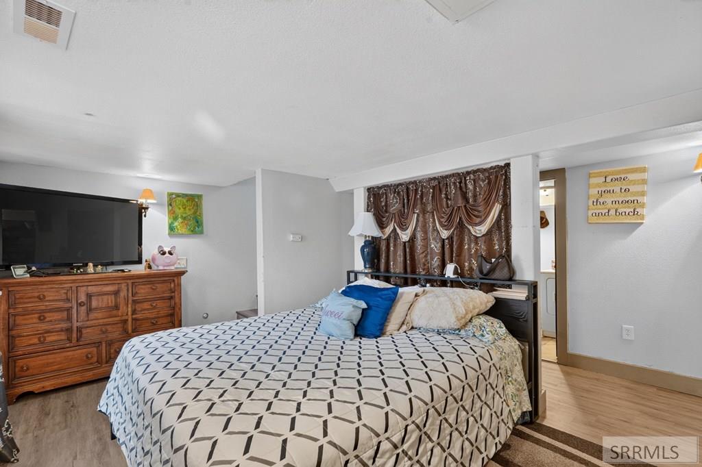 665 Tyhee Road Property Photo 14
