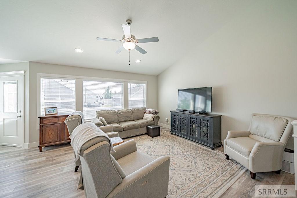1468 Trappers Ridge Property Photo 15