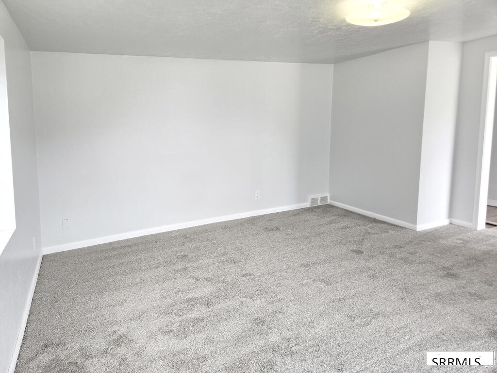 3844 Jason Avenue Property Photo 3