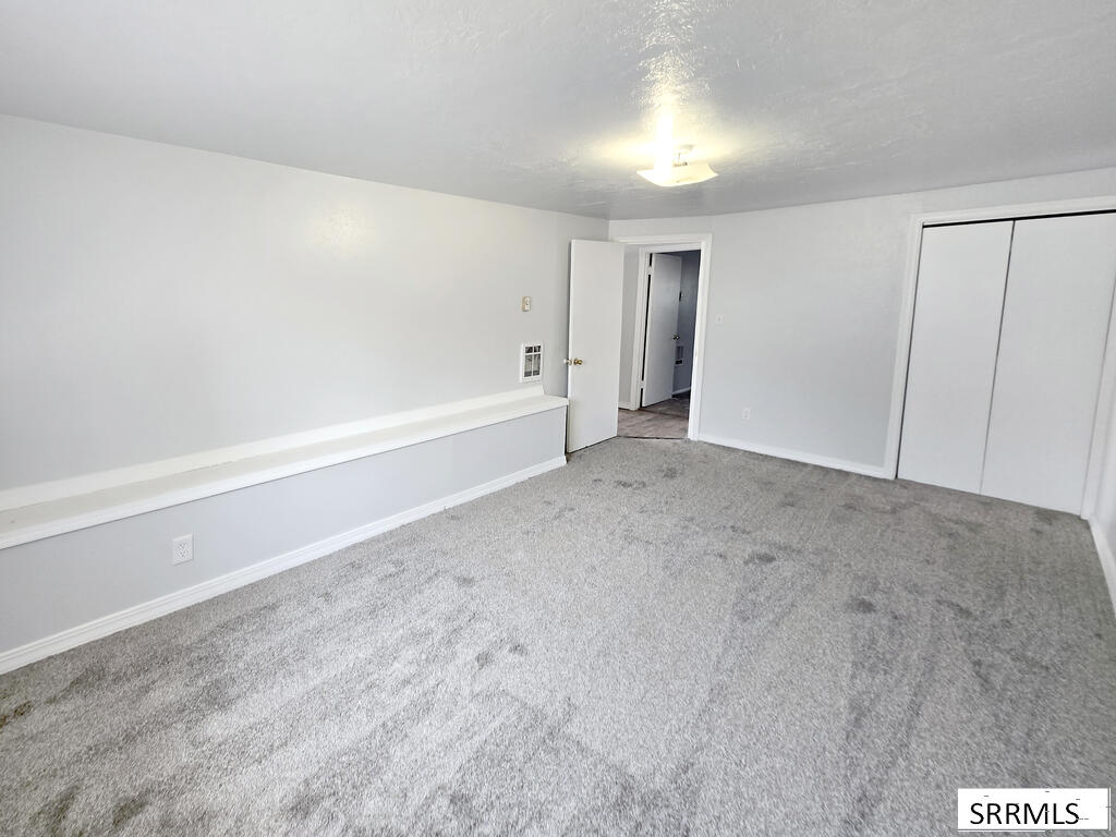3844 Jason Avenue Property Photo 9