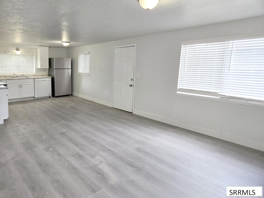 3844 Jason Avenue Property Photo 14