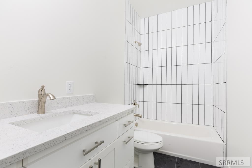 2352 Ironwood Drive Property Photo 14