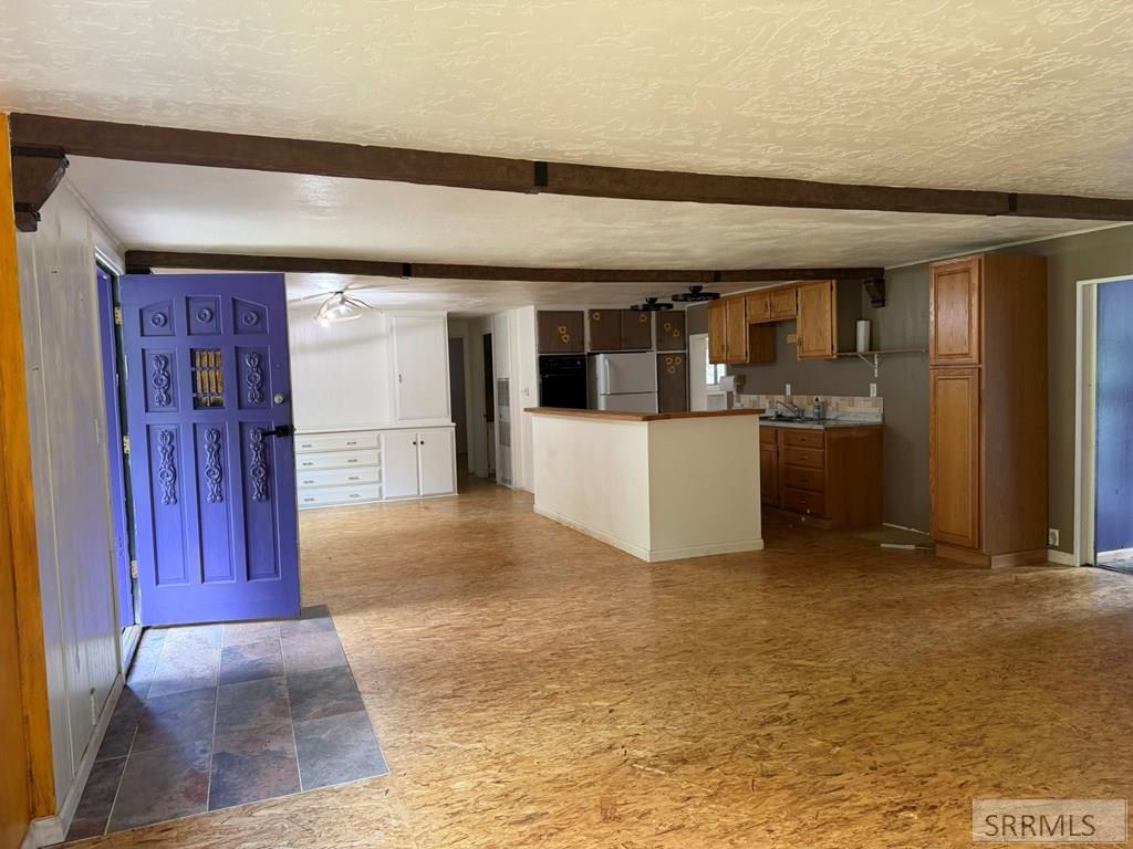 5480 Challis Creek Road Property Photo 9