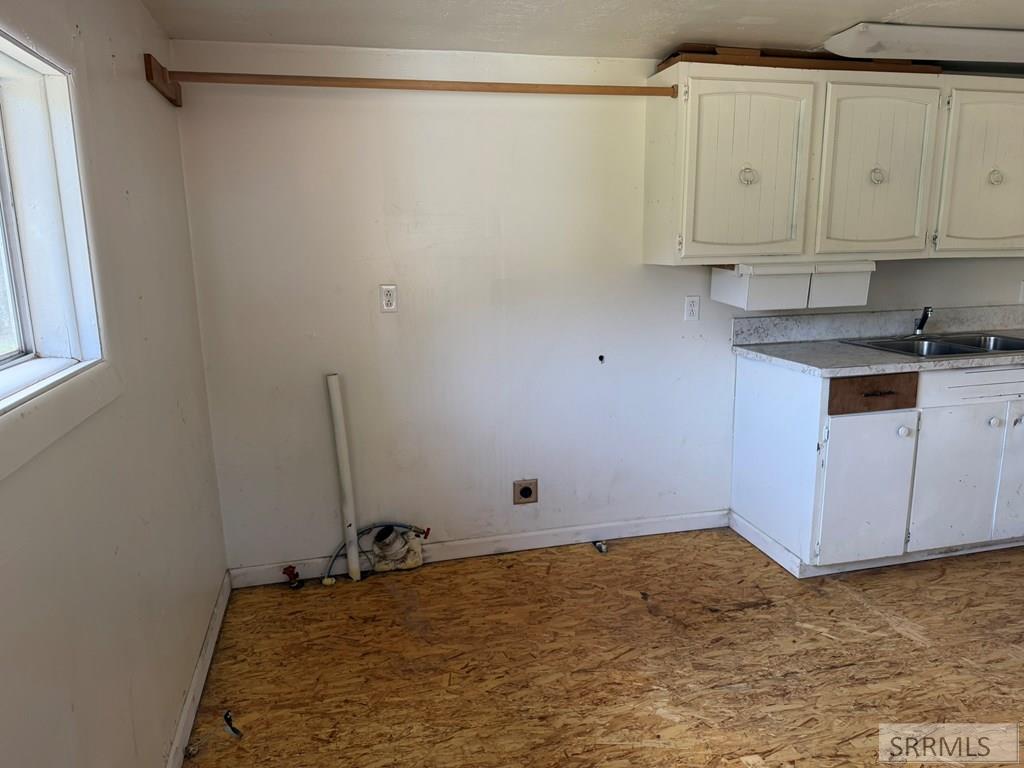 5480 Challis Creek Road Property Photo 19