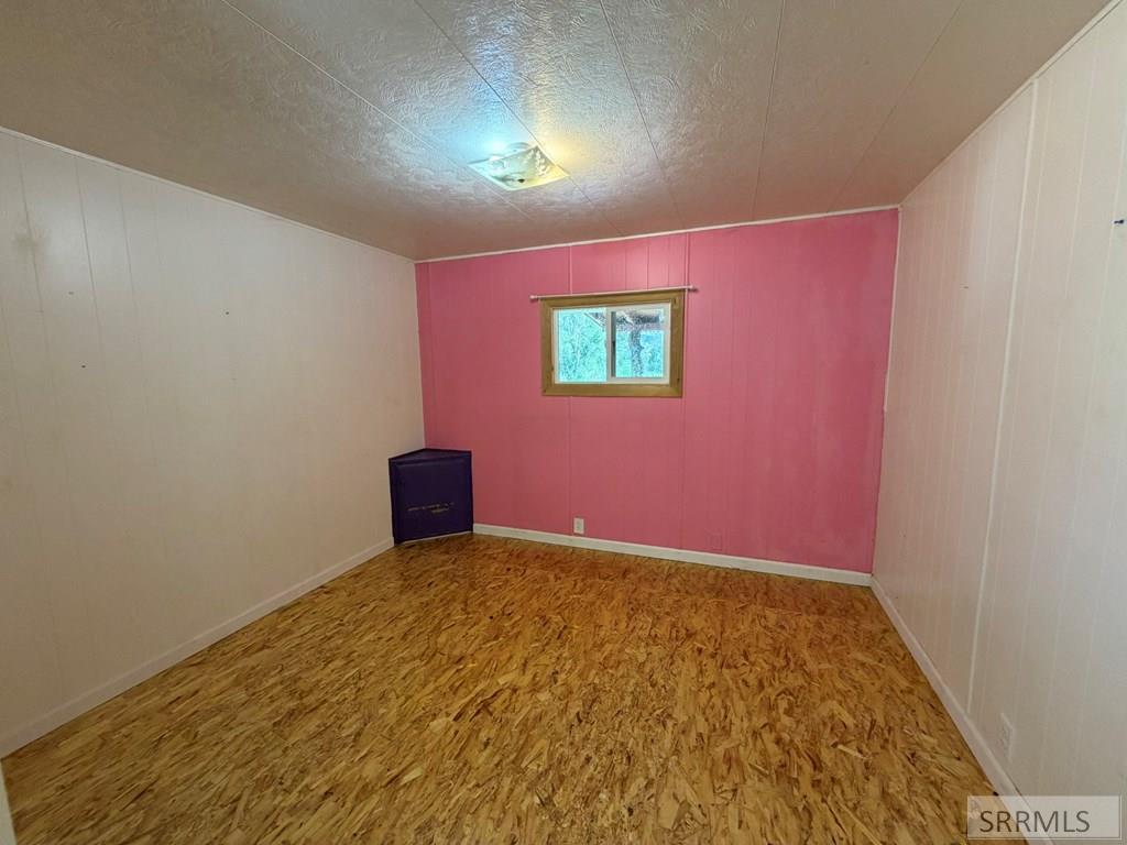 5480 Challis Creek Road Property Photo 22