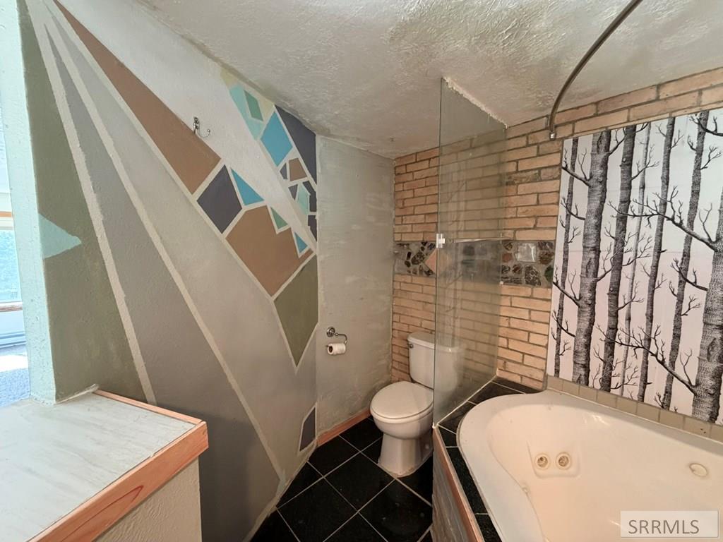 5480 Challis Creek Road Property Photo 31