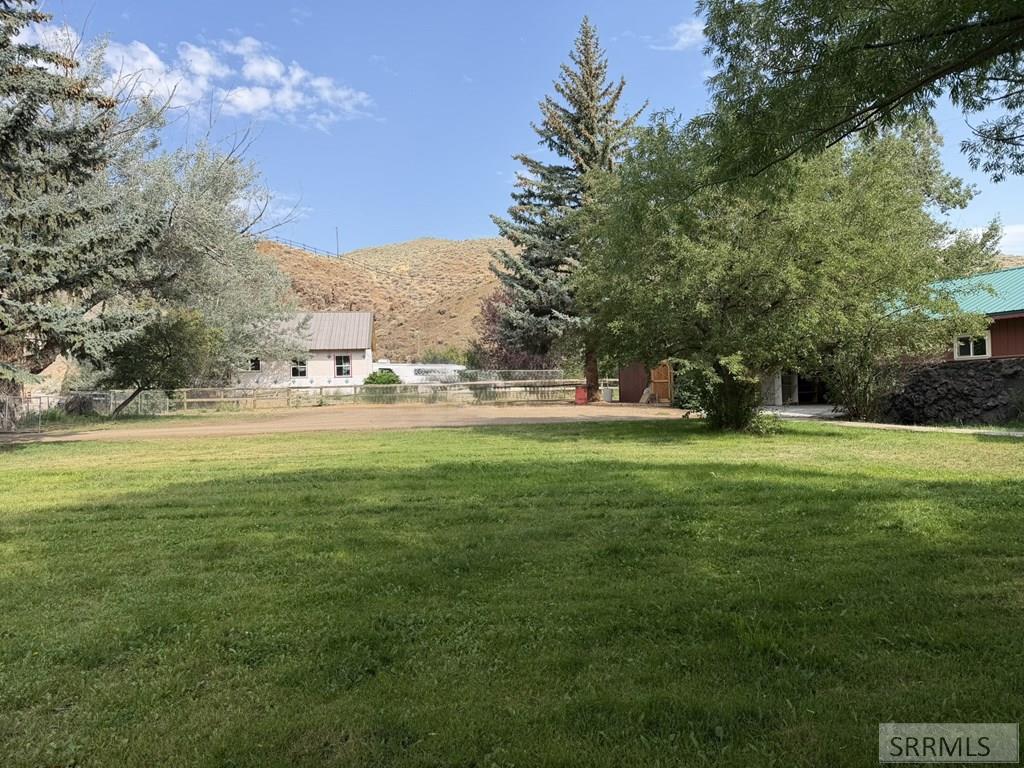 5480 Challis Creek Road Property Photo 36