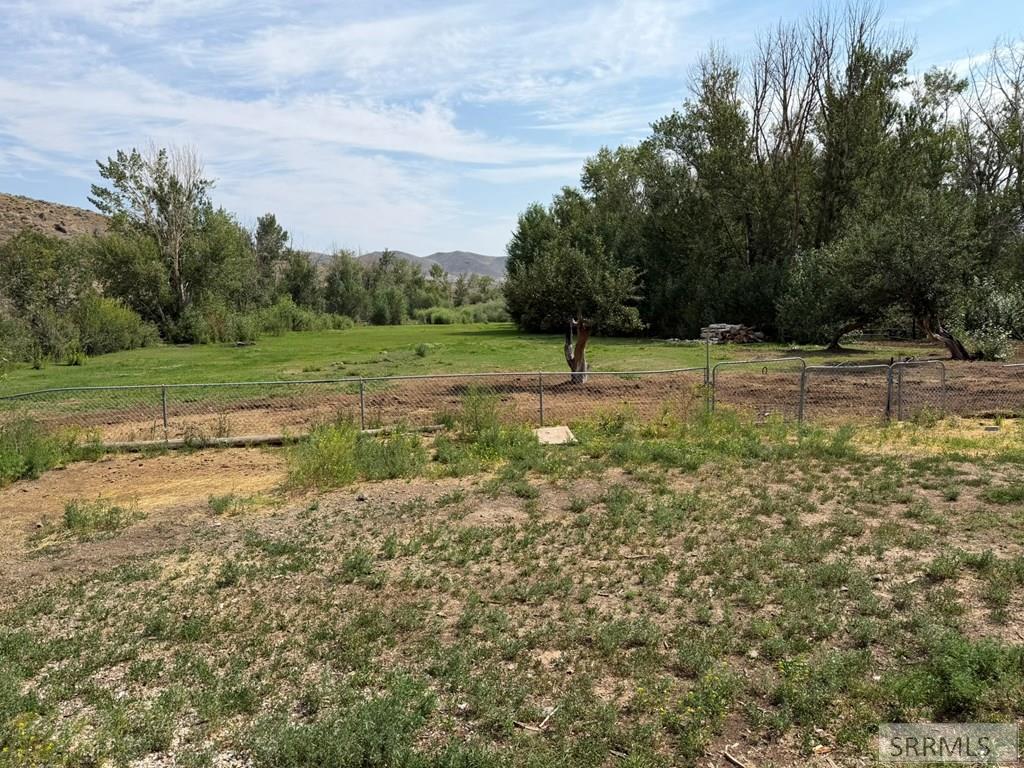 5480 Challis Creek Road Property Photo 49
