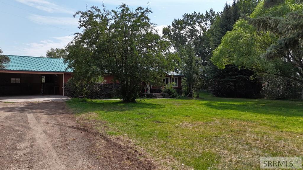 5480 Challis Creek Road Property Photo 58