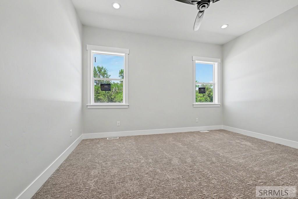 506 Willow Bend Avenue Property Photo 4