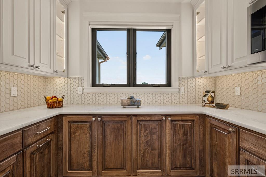 3777 E 369 N Property Photo 14
