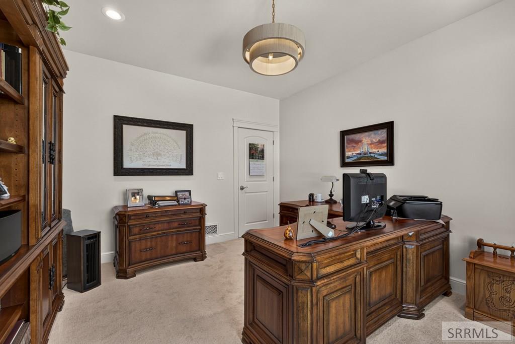 3777 E 369 N Property Photo 27