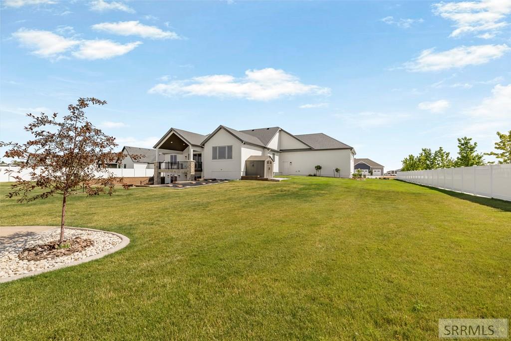 3777 E 369 N Property Photo 55