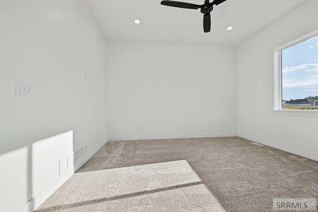6939 Bronson Drive Property Photo 4