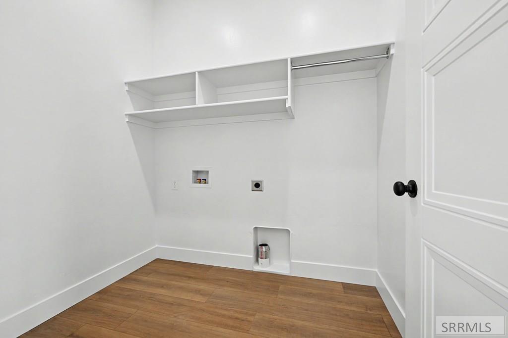 6939 Bronson Drive Property Photo 11