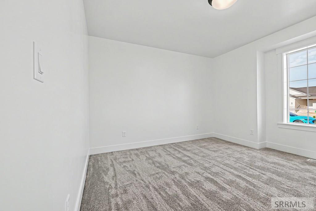 6907 Bronson Drive Property Photo 10