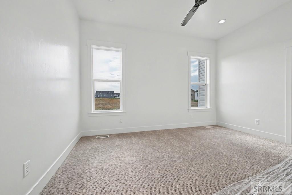 6883 Bronson Drive Property Photo 4