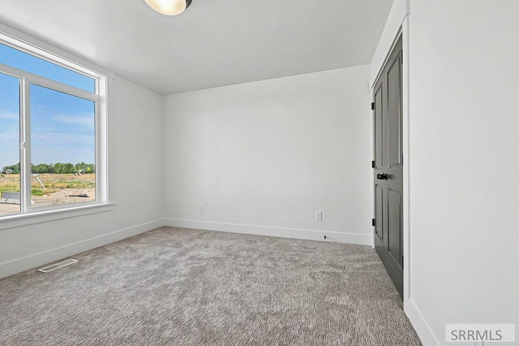 6883 Bronson Drive Property Photo 7