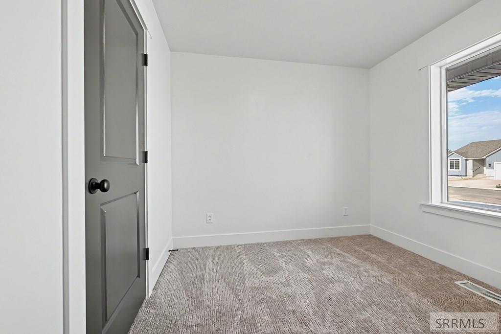 6883 Bronson Drive Property Photo 8