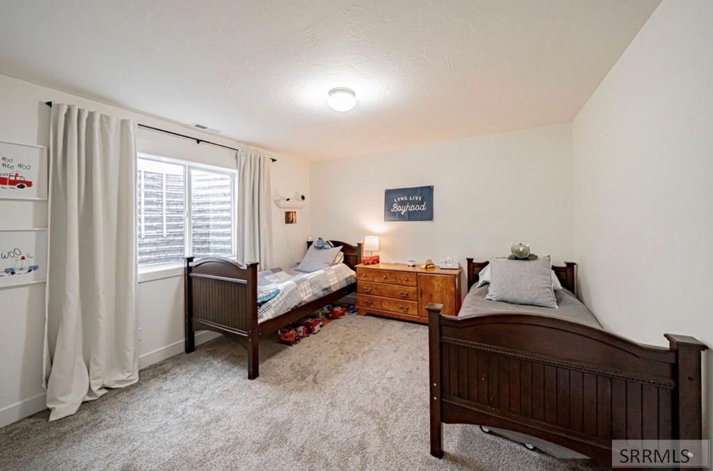 655 N Lincoln Street Property Photo 49