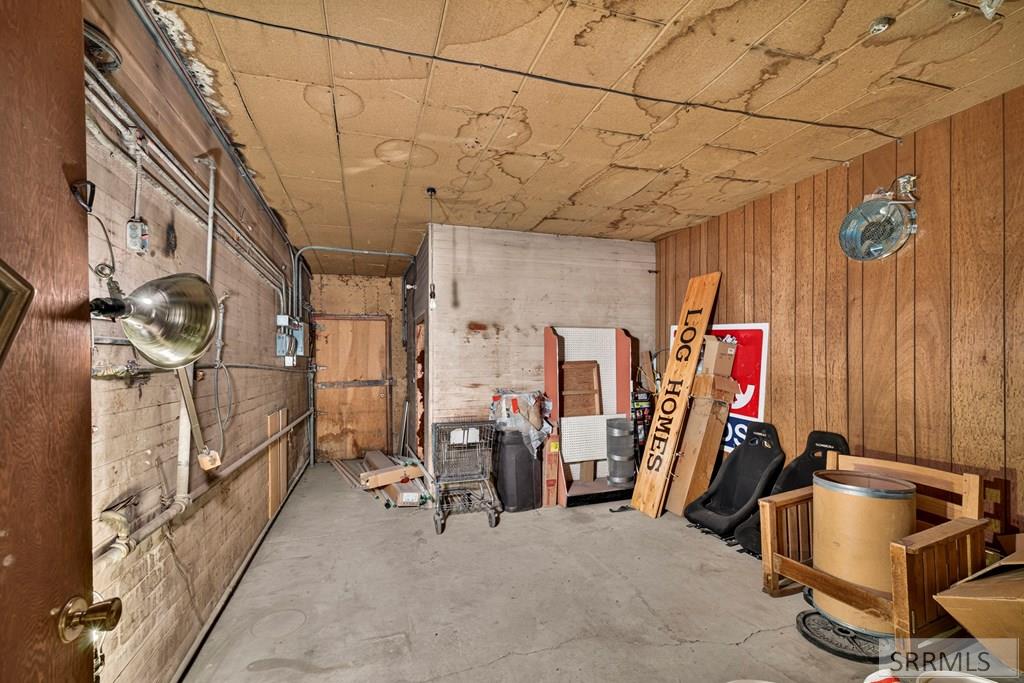 330 Main Street Property Photo 12