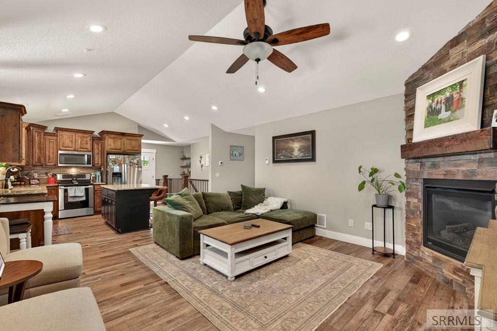 206 N 3600 E Property Photo 7
