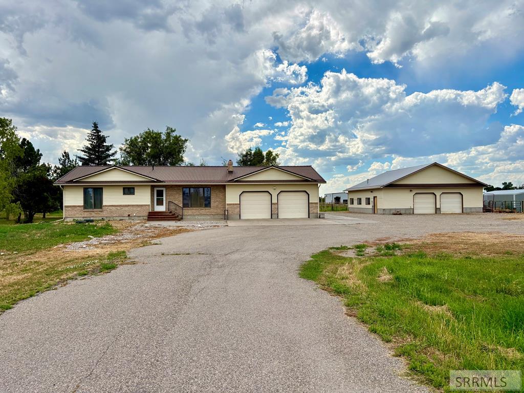 225 N 3800 E Property Photo 1