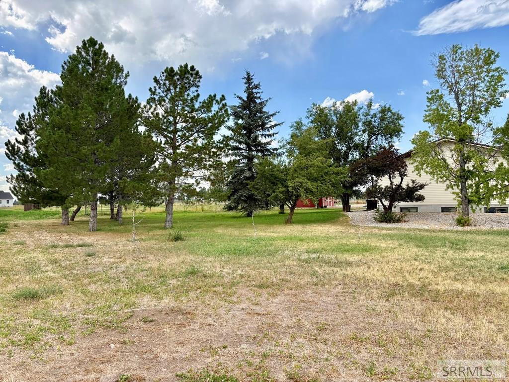 225 N 3800 E Property Photo 10