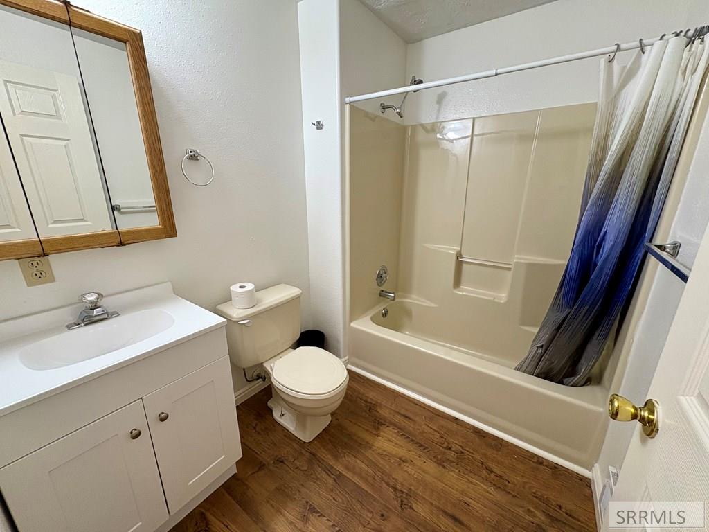 225 N 3800 E Property Photo 46