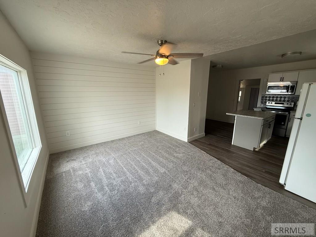 114 S 2 N Property Photo 5