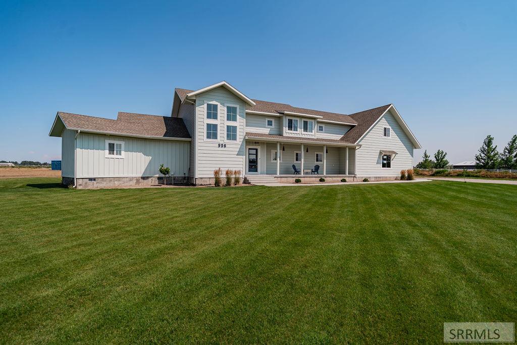 956 E 1100 N Property Photo