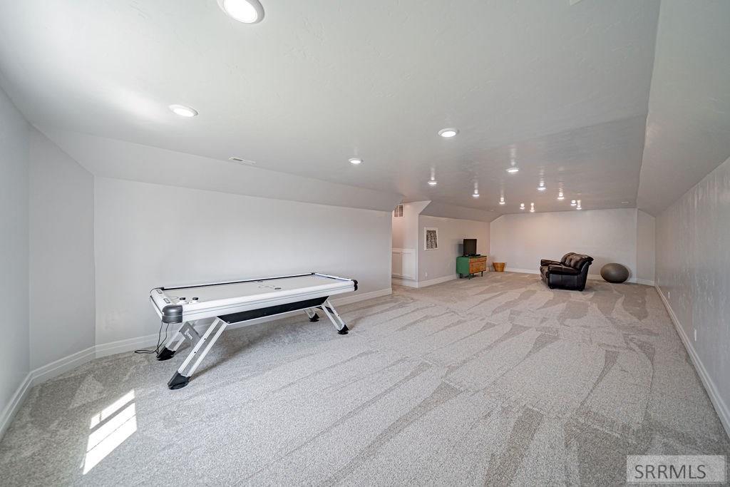 956 E 1100 N Property Photo 58