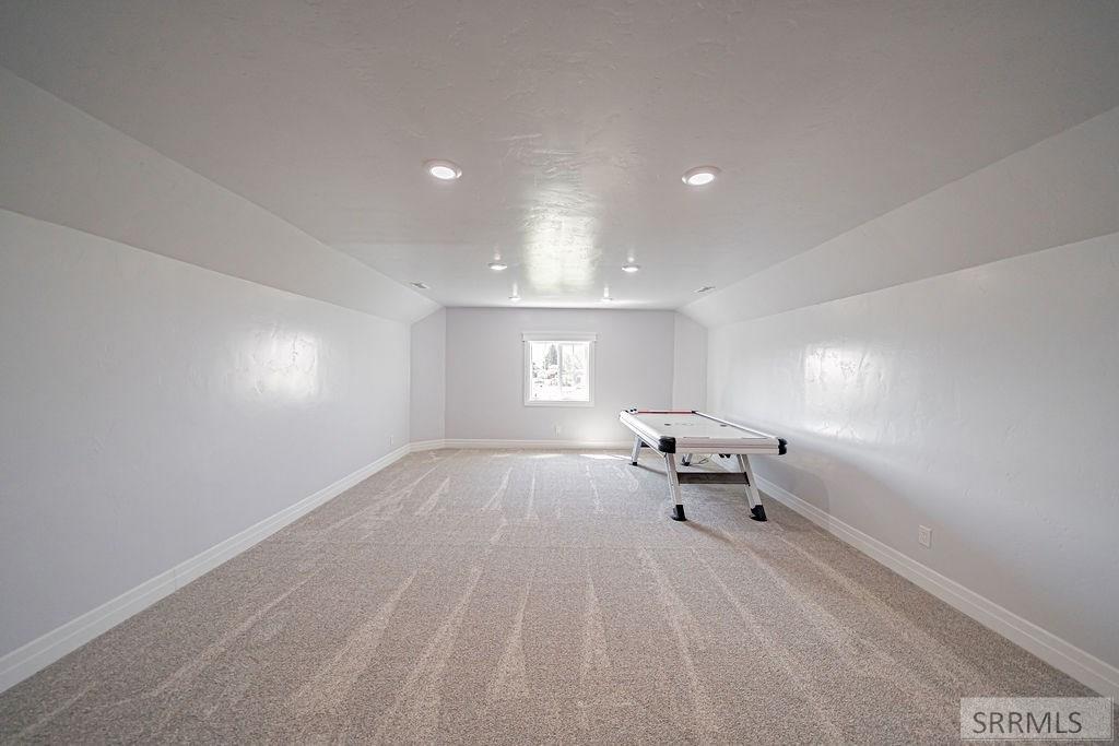 956 E 1100 N Property Photo 59