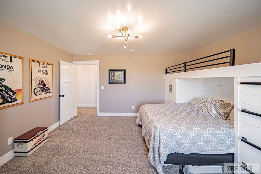 956 E 1100 N Property Photo 66