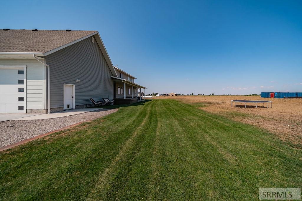 956 E 1100 N Property Photo 98