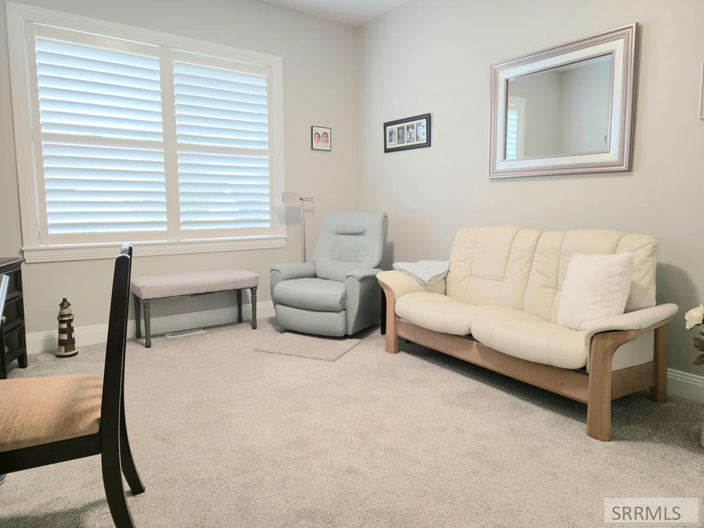 1012 Cypress Loop Property Photo 13