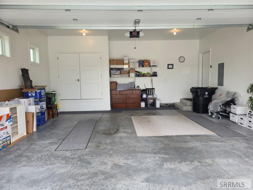 1012 Cypress Loop Property Photo 17