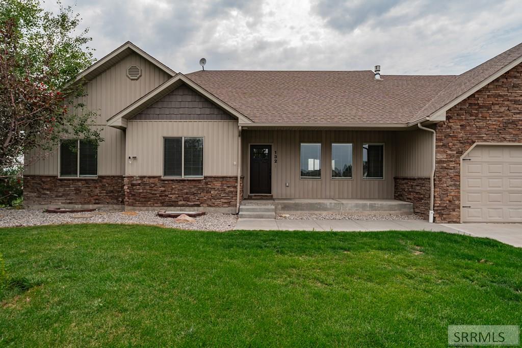 132 N 4020 E Property Photo 2