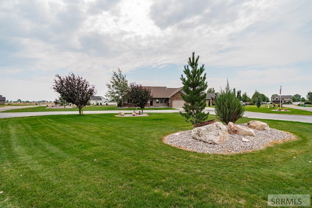 132 N 4020 E Property Photo 6