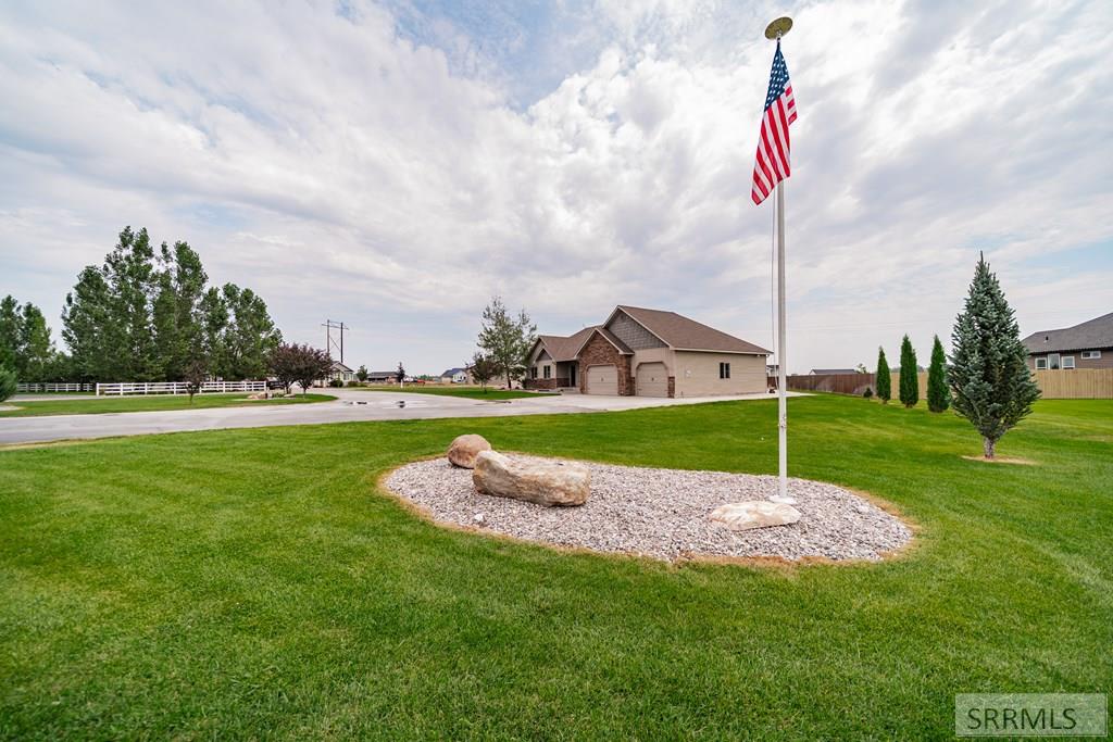 132 N 4020 E Property Photo 8