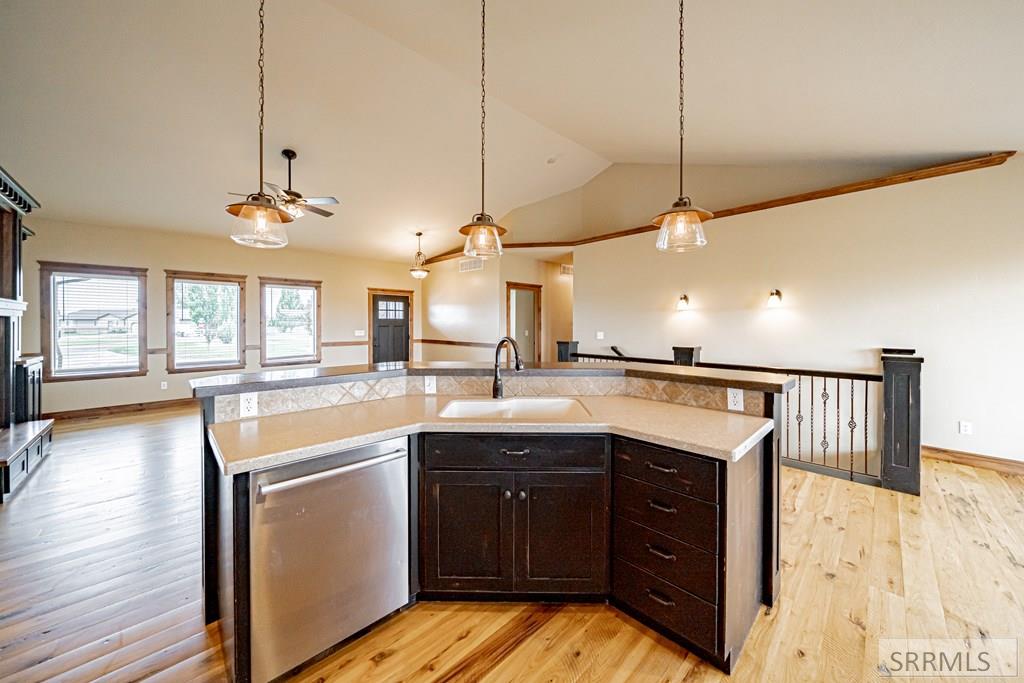 132 N 4020 E Property Photo 17