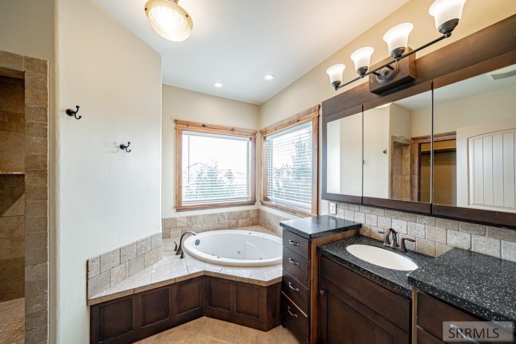 132 N 4020 E Property Photo 27