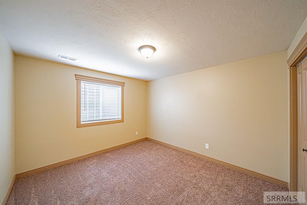 132 N 4020 E Property Photo 45
