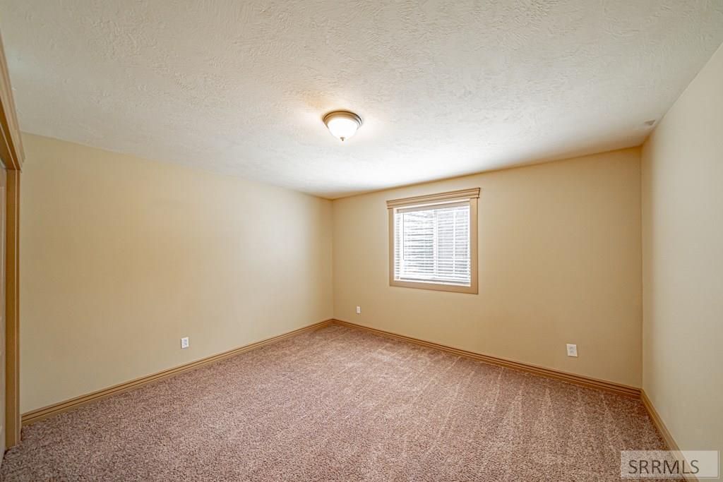 132 N 4020 E Property Photo 49