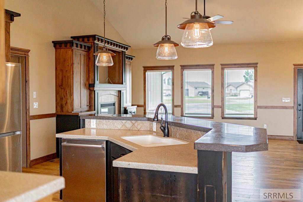132 N 4020 E Property Photo 62