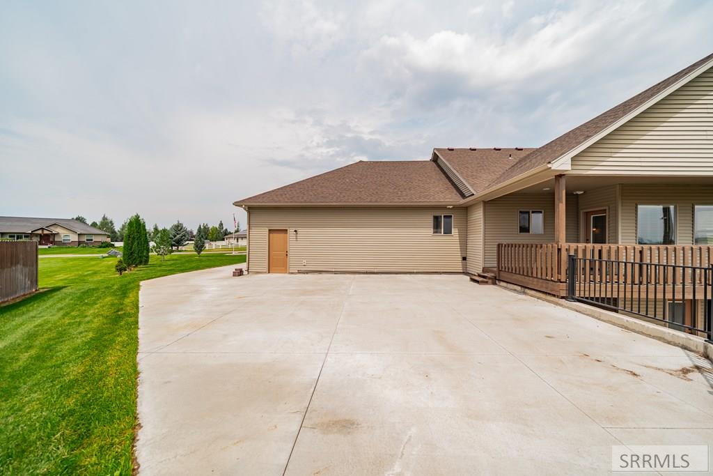 132 N 4020 E Property Photo 68